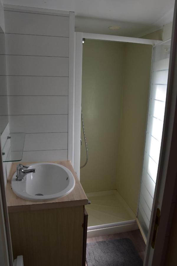 Mobil-Home A La Campagne Le Faou Exterior foto